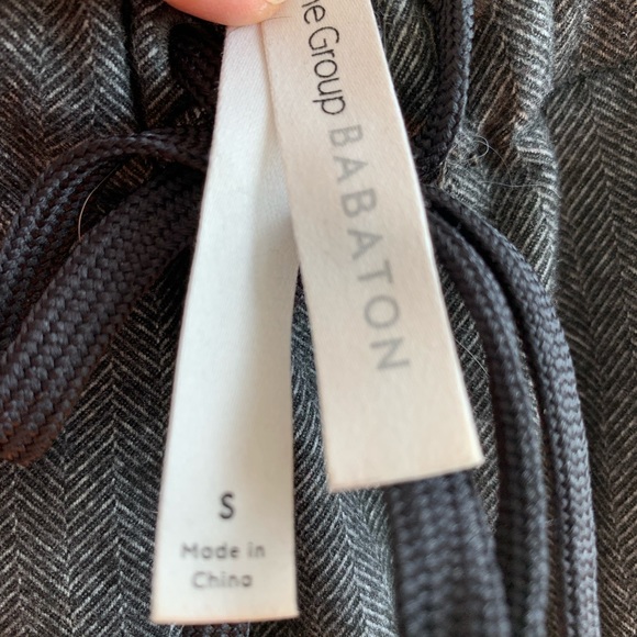 Aritzia - Babaton - elastic waist dress pants - Picture 4 of 7